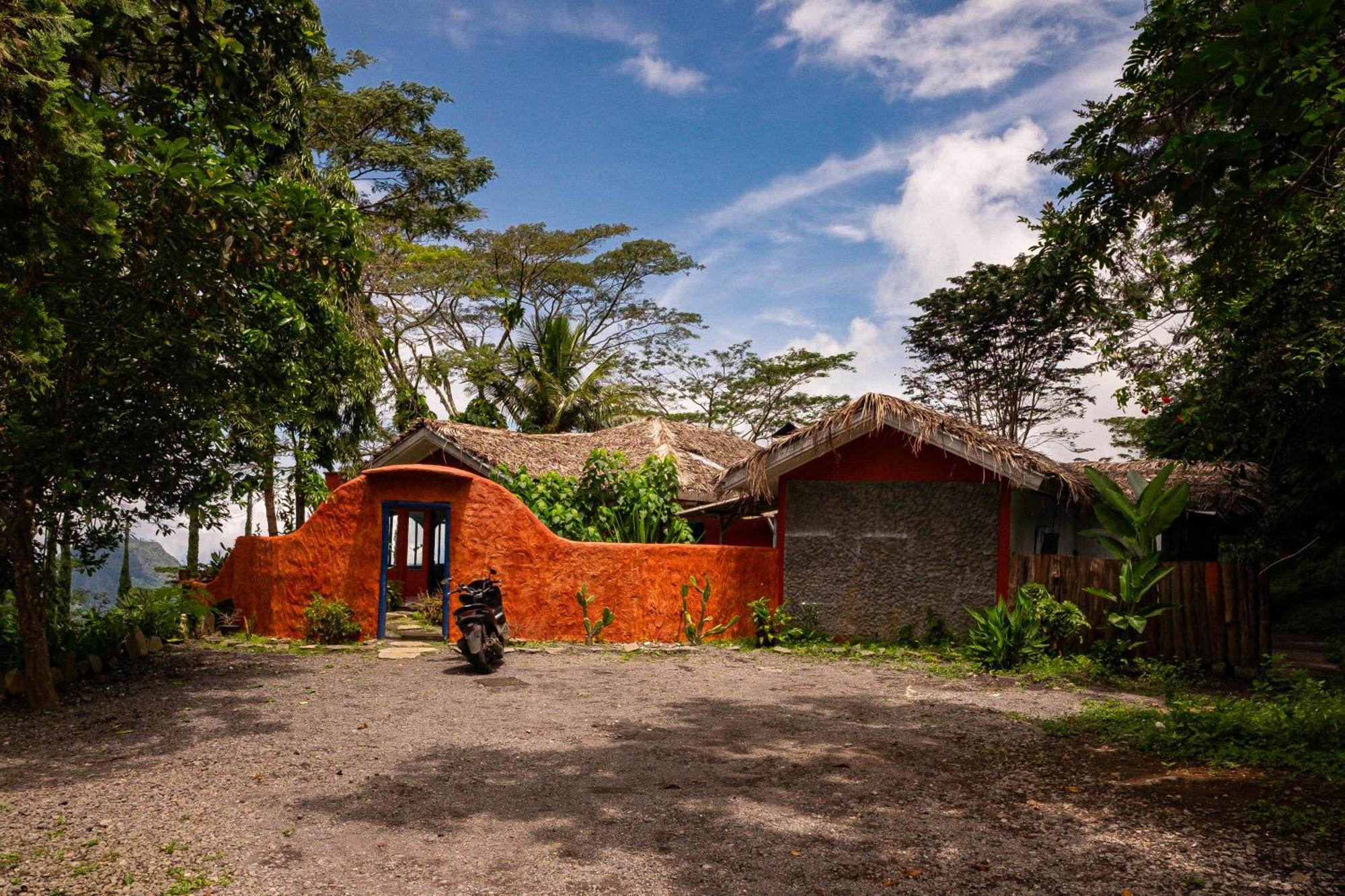 Manulalu B&B Bajawa Exterior photo